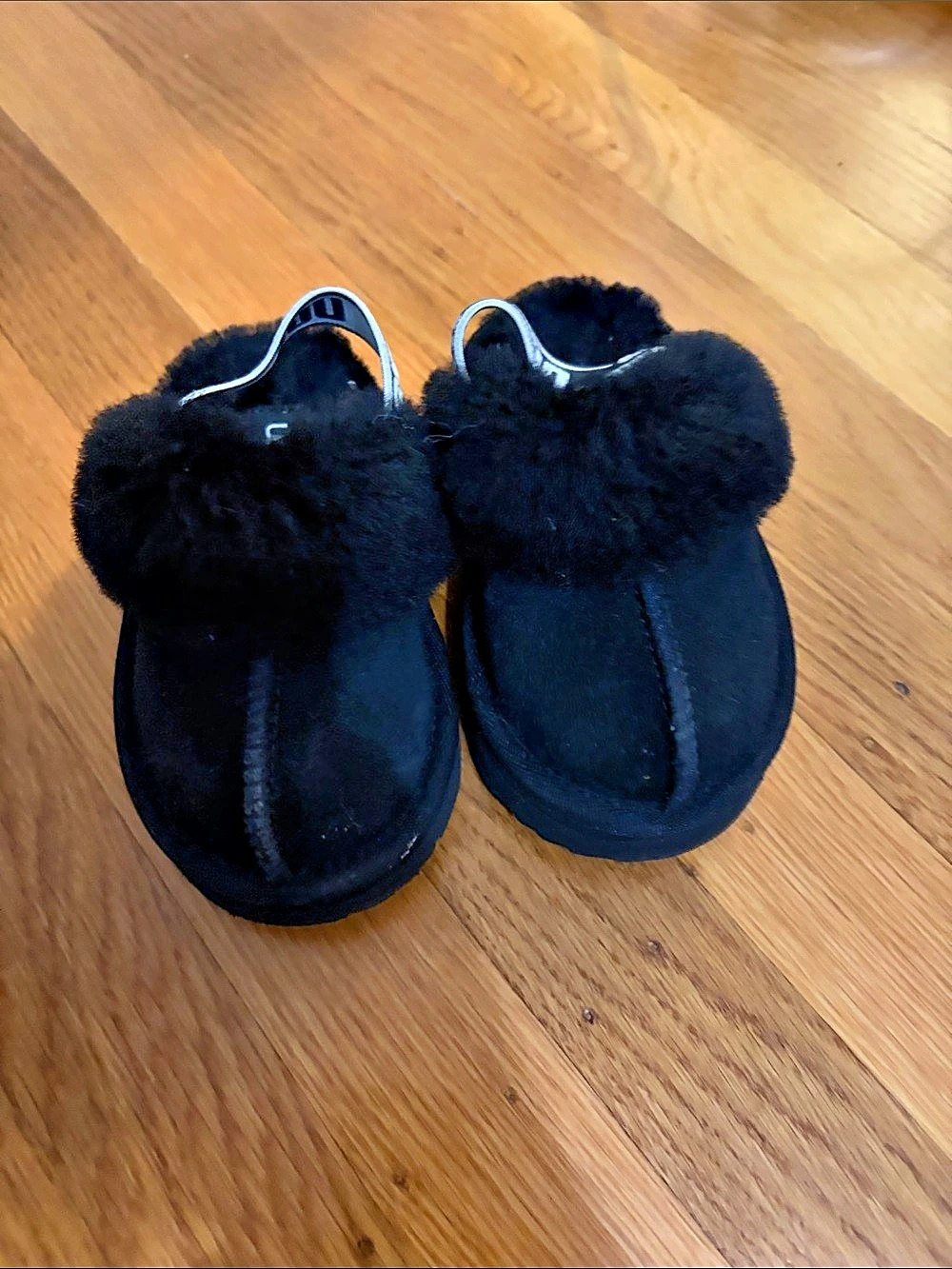 UGG Toddler's Fluff Yeah Slide Black Fuzzy Slippers Like New